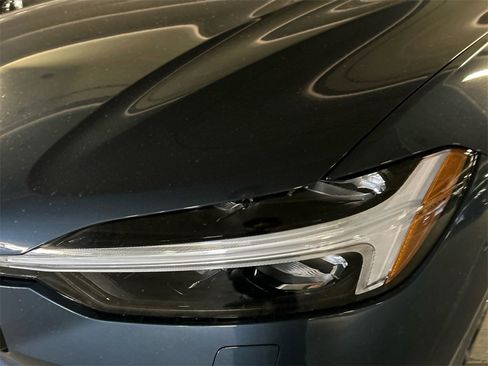 New 2026 Volvo XC60 B5 Plus w/ Protection Package Premier image 7