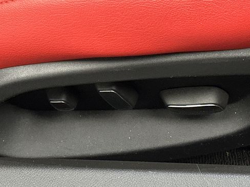 Used 2015 Chevrolet Corvette Z06 w/ 2LZ Preferred Equipment Group image 19