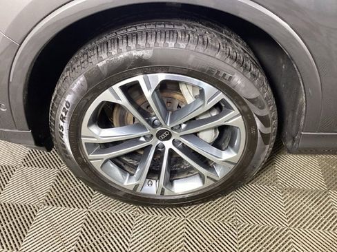 Used 2025 Audi Q7 2.0T Premium Plus w/ Premium Plus Package image 8