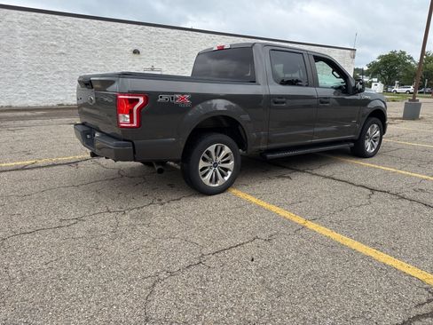 Used 2017 Ford F150 XL w/ Equipment Group 101A Mid AWD/4WD image 16