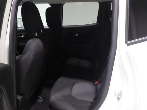 Used 2023 Jeep Renegade Latitude AWD/4WD image 17