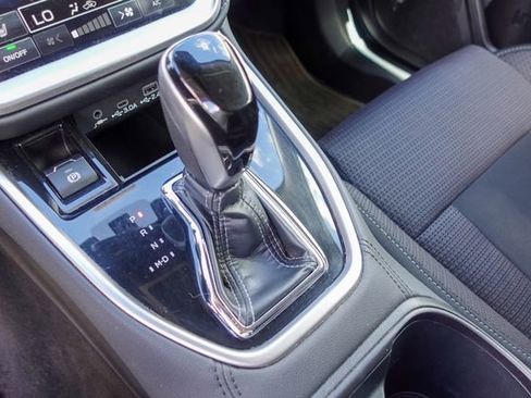 Used 2024 Subaru Outback Premium image 18