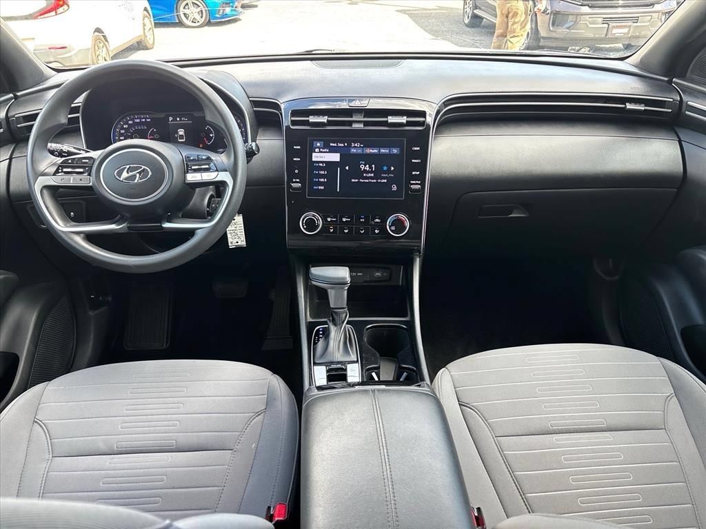 Used 2024 Hyundai Santa Cruz SE FWD image 4