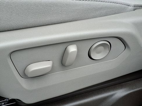 New 2025 Chevrolet Silverado 1500 LT w/ Z71 Off-Road Package image 9