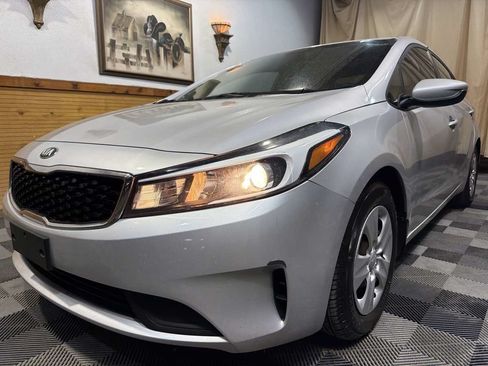 Used 2018 Kia Forte LX FWD image 5
