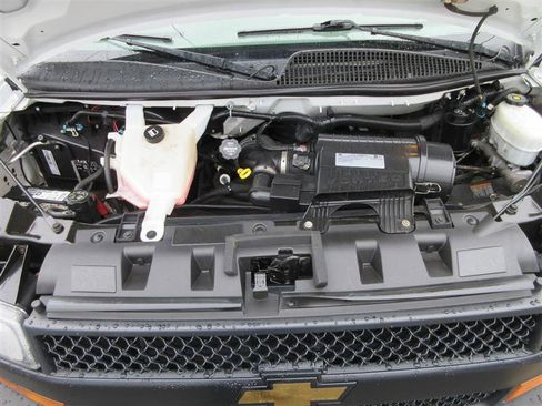Used 2020 Chevrolet Express 3500 LS RWD image 24