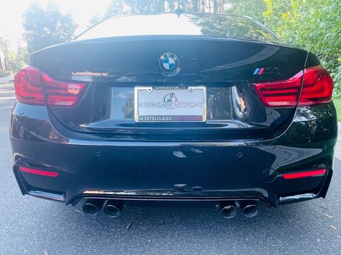 Used 2019 BMW M4 Coupe w/ Competition Package RWD image 16