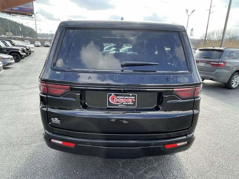 Used 2024 Jeep Wagoneer Series II image 3