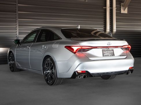 Used 2021 Toyota Avalon Touring w/ Advanced Safety Package FWD image 2
