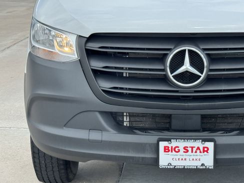 Used 2025 Mercedes-Benz Sprinter 2500 image 6