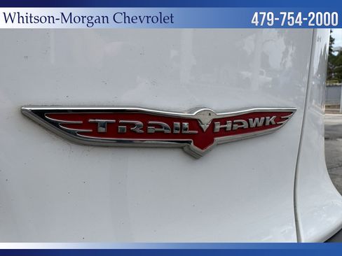 Used 2020 Jeep Cherokee Trailhawk w/ Comfort/Convenience Group AWD/4WD image 9