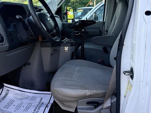 Used 2014 Ford E-350 and Econoline 350 Super Duty RWD image 11