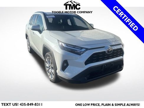 Used 2024 Toyota RAV4 XLE Premium image 1