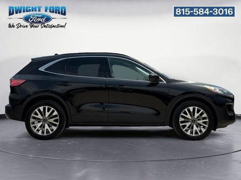 Certified 2022 Ford Escape Titanium AWD/4WD image 6