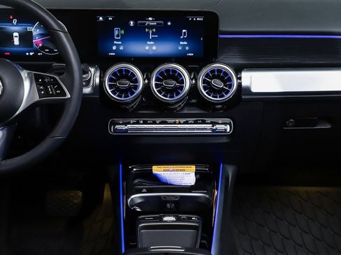 New 2026 Mercedes-Benz GLB 250 4MATIC image 15