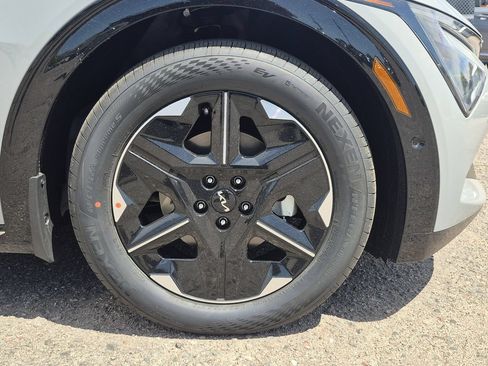 New 2026 Kia EV6 Wind AWD/4WD image 17