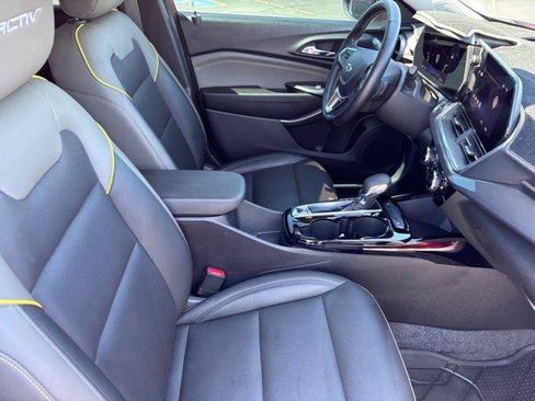 Used 2024 Chevrolet Trax ACTIV FWD image 12