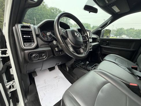 Used 2023 RAM 2500 Tradesman w/ Chrome Appearance Group AWD/4WD image 21