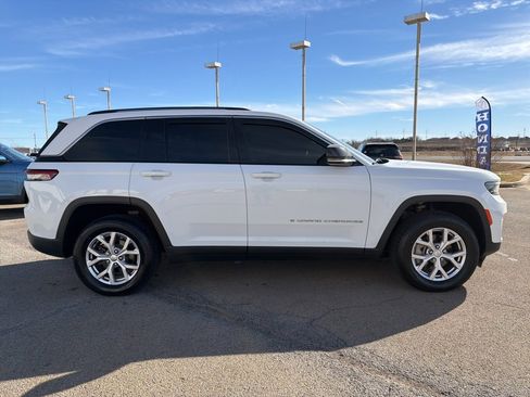 Used 2022 Jeep Grand Cherokee Limited image 4