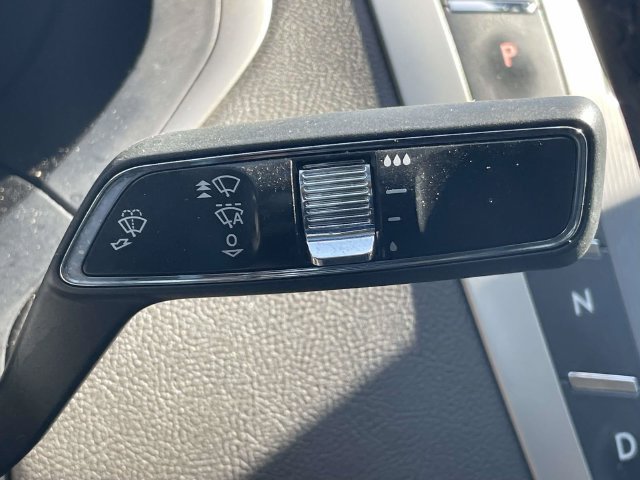 Used 2018 Lincoln MKZ Reserve w/ Magnetic Appearance Package AWD/4WD image 24