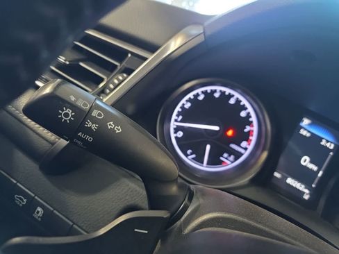 Used 2021 Toyota Camry SE w/ Carpet Mat Package (TMS) image 28