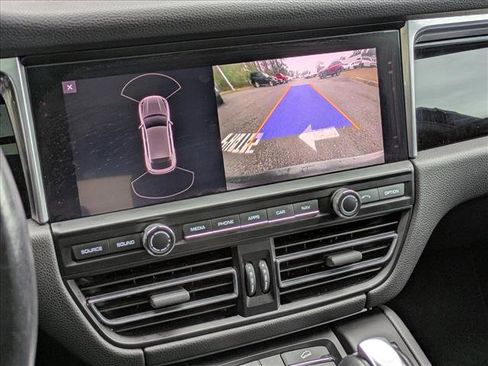 Used 2019 Porsche Macan image 12