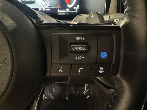 Used 2022 Nissan Pathfinder Platinum w/ Cargo Package AWD/4WD image 17