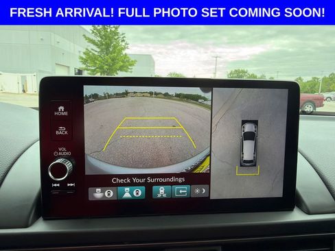 Used 2025 Honda Pilot TrailSport image 14