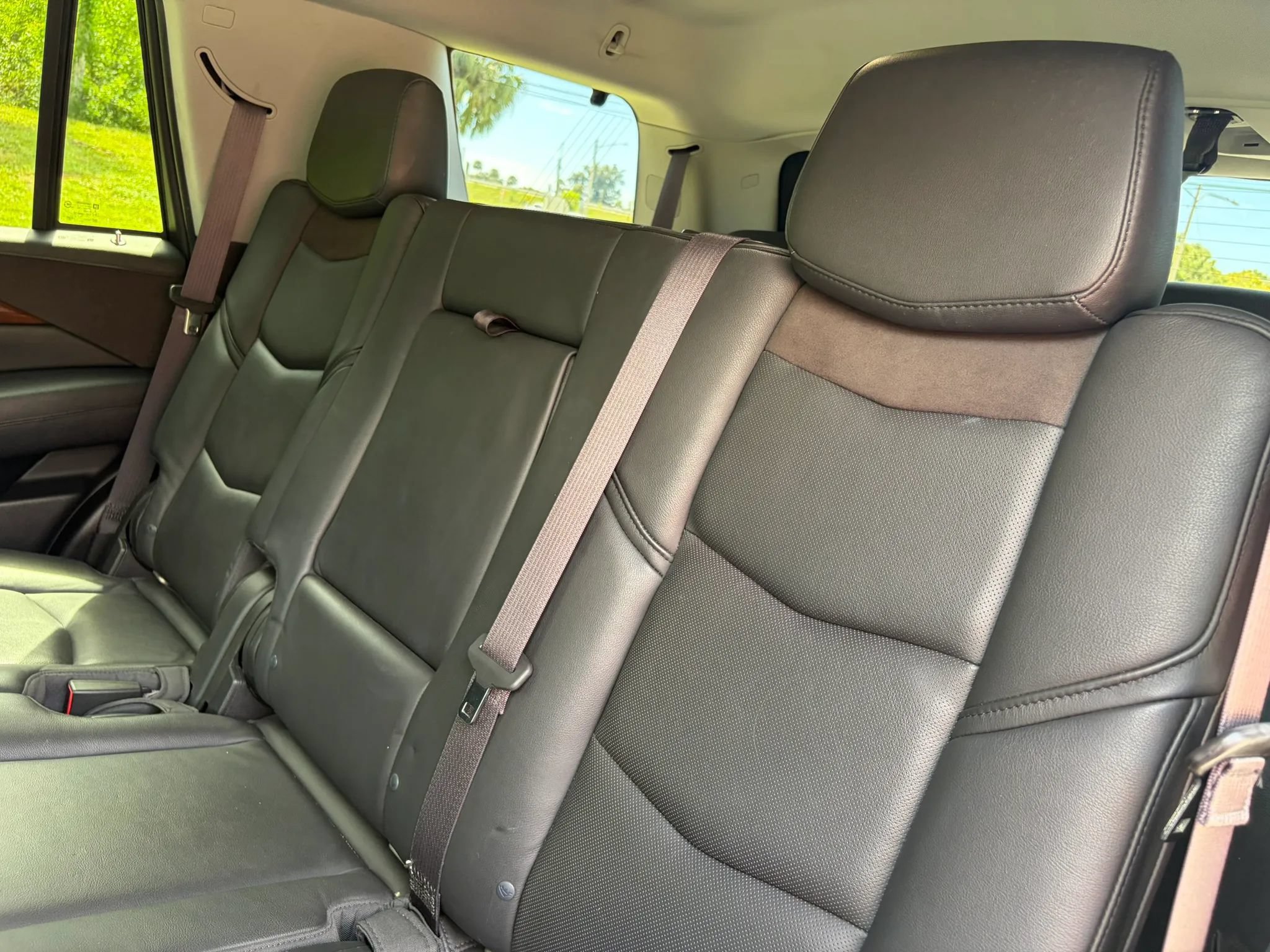 Used 2016 Cadillac Escalade Luxury RWD image 24