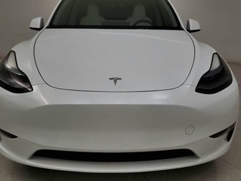 Used 2024 Tesla Model Y Performance AWD/4WD image 24