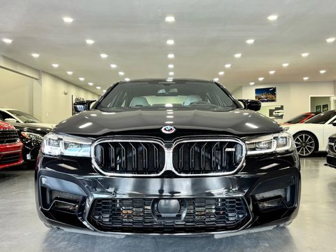 Used 2023 BMW M5 image 2