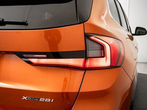Certified 2025 BMW X1 xDrive28i image 9