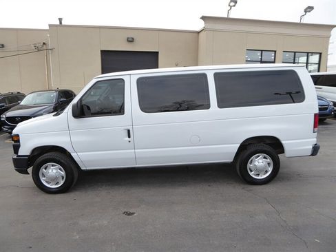 Used 2013 Ford E-350 and Econoline 350 XL image 4