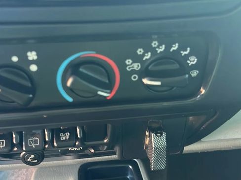 Used 2003 Jeep Wrangler Sahara image 28