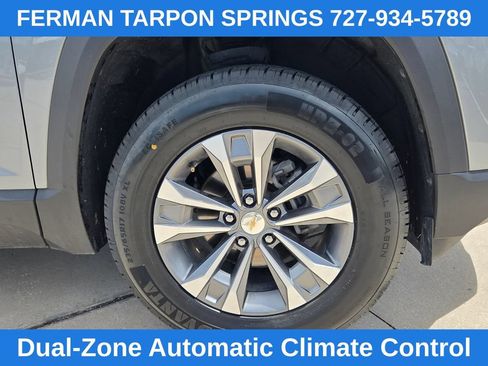 Used 2025 Chevrolet Equinox LT w/ Convenience Package II AWD/4WD image 14