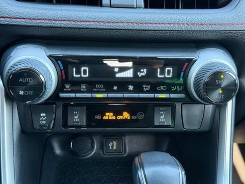 Used 2024 Toyota RAV4 SE w/ Weather & Moonroof Package AWD/4WD image 23