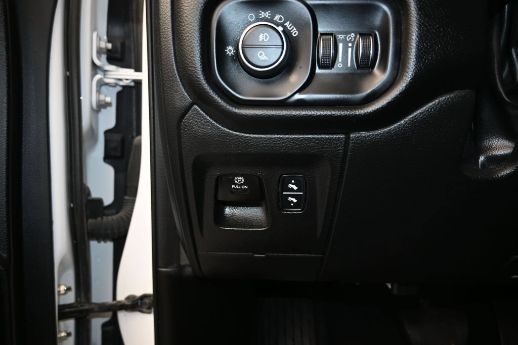 Used 2025 RAM 1500 Big Horn AWD/4WD image 12