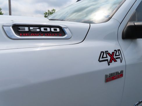Used 2022 RAM 3500 Tradesman image 13
