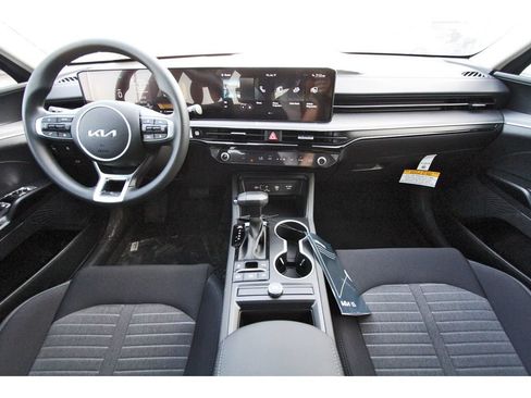New 2026 Kia K5 LXS FWD image 8