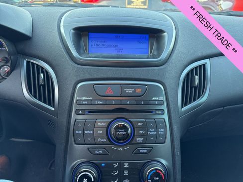 Used 2012 Hyundai Genesis 2.0T image 9