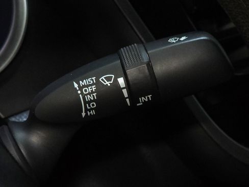 Used 2021 Toyota Camry LE image 24