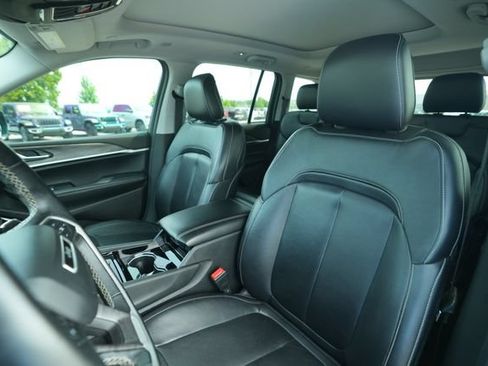 Used 2022 Jeep Grand Cherokee Limited AWD/4WD image 42