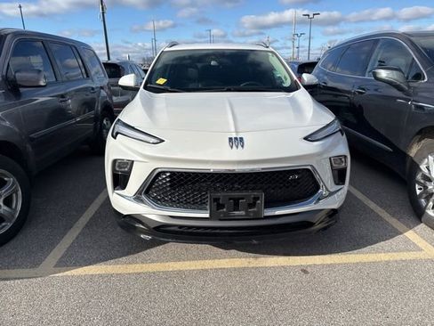 Used 2024 Buick Encore GX Sport Touring w/ Comfort Package image 4