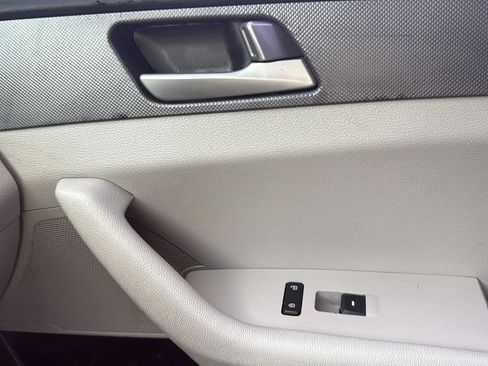 Used 2017 Hyundai Sonata SE FWD image 37
