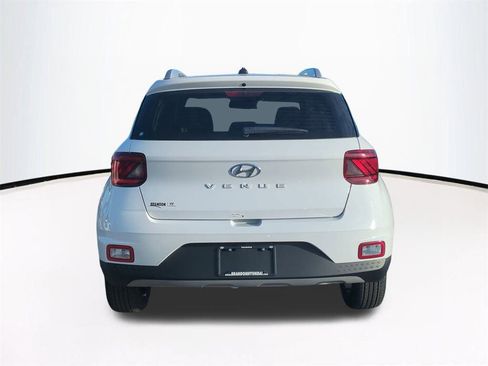 New 2026 Hyundai Venue SEL image 6