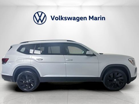New 2026 Volkswagen Atlas SE image 6