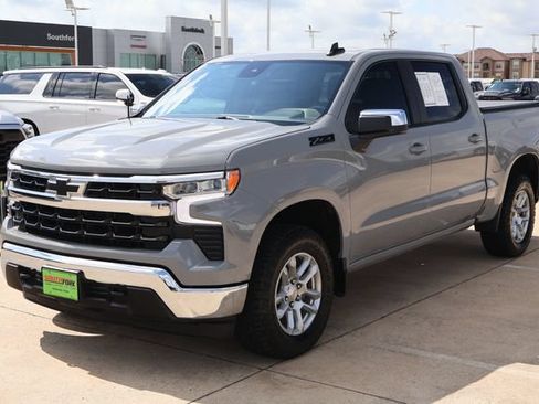 Used 2024 Chevrolet Silverado 1500 LT AWD/4WD image 3