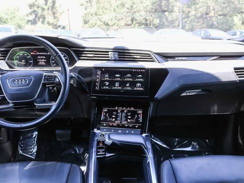 Used 2023 Audi e-tron Premium w/ Convenience Plus Package AWD/4WD image 13