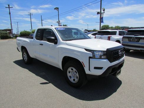 Used 2023 Nissan Frontier S w/ Technology Package AWD/4WD image 2