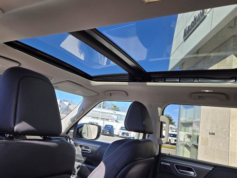 Certified 2025 INFINITI QX80 Luxe image 11